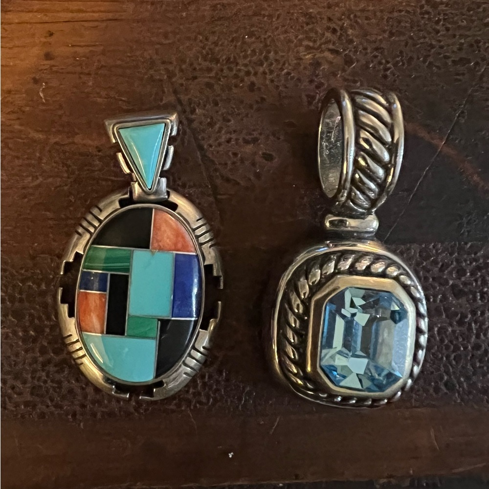 2 necklace pendents